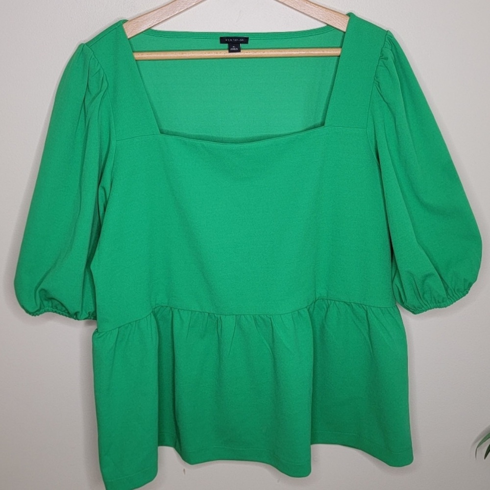 Ann Taylor | Balloon Sleeve Square Neck Blouse in Green